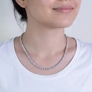 สร้อยคอเพชรเทียมทรงเทนนิสชุบทอง พร้อมใบรับรอง IGI บรรจุในกล่องของขวัญสุดหรูสำหรับผู้หญิง พร้อมสายสร้อยสำเร็จรูป - Product Image 5
