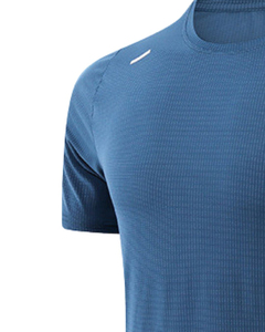 T-shirt d'entraînement athlétique pour homme, respirant, léger, performant, pour la course à pied, la salle de sport, la remise en forme, l'exercice, les vêtements de sport - Product Image 3