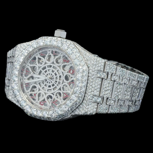 Nouvelle Arrivée Montre Hip Hop Quartz Or Blanc Moissanite Cadran Rond Entièrement Sertie de Pierres Chiffres Arabes Rouges Design Personnalisé - Product Image 2
