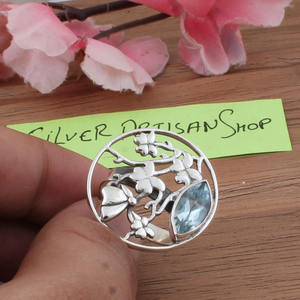 Anillo Vintage de Topacio Azul con Flor, Plata de Ley 925, Gema de Corte Brillante, Banda Floral, Diseño Natural, para Fiesta o Aniversario de Mujer - Product Image 3