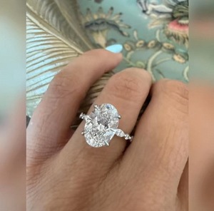 Anillo de Diamante Cultivado en Laboratorio de Corte Ovalado de 3 Quilates para Mujer, Joyería de Oro de Lujo para Boda, Compromiso, Aniversario, Regalo en Oro de 9K, 14K, 18K - Product Image 5