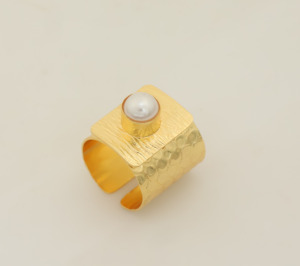 18K Gold Plated Oval Cut Freshwater <b>Pearl</b> Classic Statement Ring Handmade Textured Brass <b>Jewelry</b> Anniversary Gift for Her - Product Image 1