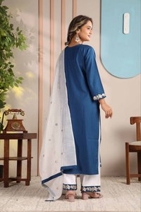 Ensemble Kurta Pantalon Dupatta en Coton Pur pour Femmes, Vêtements de Fête - Product Image 3