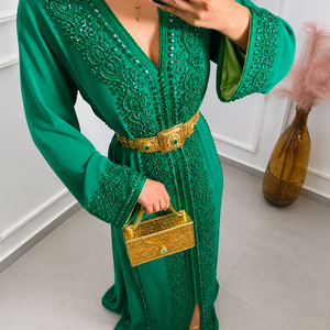 Kaftan droit en crêpe brodé lavande de luxe pour femme, orné de perles faites à la main, avec ceinture marocaine dorée, longueur ras du sol, élégant pour soirée - Product Image 4