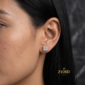 Pendientes de Diamantes con Corte Princesa de 1.01CT, Cultivados en Laboratorio, de Oro Sólido de 14K, Clásicos, Regalo de Aniversario para Mujer, de Zyorio Jewels - Product Image 4