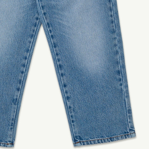 Pantalones de mezclilla premium para niños, estilo Factory Trend, con lavado suave y cierre de botón, servicio OEM, diseño con logotipo. - Product Image 5