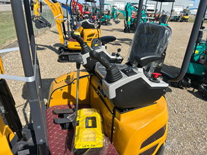 Miniexcavadora CFG QK20R Confiable, Modelo 2025, para Jardinería, Servicios Públicos y Preparación de Sitios - Product Image 3