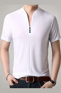 เสื้อยืดแขนสั้นคอวีผ้าฝ้ายคุณภาพสูงสำหรับผู้ชาย ระบายอากาศได้ดี เรียบง่าย สีพื้น แฟชั่นฤดูร้อน เสื้อทีเชิ้ตสีพื้นลำลอง - Product Image 3
