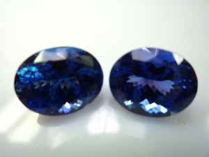 Pareja de Tanzanitas Facetadas Ovaladas de Calidad 3A, 2 Piezas, 20 Quilates, Piedras Preciosas Sueltas para Joyería Femenina y Regalos - Product Image 1