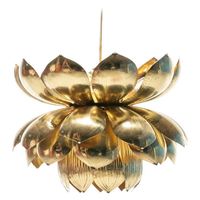 Lustre suspendu linéaire en métal de style industriel nordique à 25 lumières avec abat-jour en verre blanc à hauteur réglable
