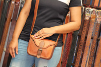 Tas selempang kulit kambing Pria & Wanita, tas tangan kulit kambing, tas bahu kerajinan tangan untuk Pria & Wanita, tas selempang kulit Full Grain Vintage