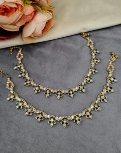 Paire de chevillères Payal ethniques délicates, florales et serties de pierres précieuses, légères, de créateur, style Ghungroo, pour la vente en gros, collections de bijoux de pied - Product Image 1