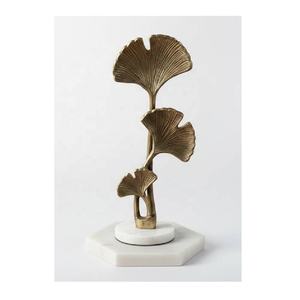 Escultura de Hoja de Ginkgo Dorada, Fundición de Metal, Bañada en Oro, Pieza Decorativa para el Hogar, para Estanterías y Mesas de Centro, Agrega un Toque de Lujo - Product Image 3