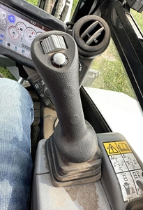 Excavadora E50 Favorita de los Contratistas en Excelentes Condiciones de Funcionamiento - Product Image 6