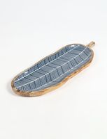 Plateau décoratif en bois avec finition émaillée, parfait pour servir des aliments, des boissons et présenter des objets décoratifs