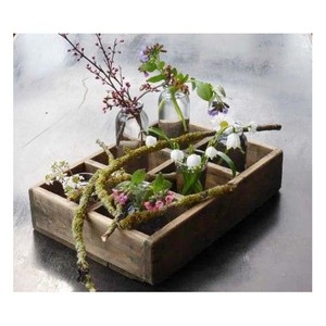 Moule à briques en bois de luxe de designer, jardinière florale unique, accent décoratif pour balcon et jardin, objet de présentation - Product Image 3