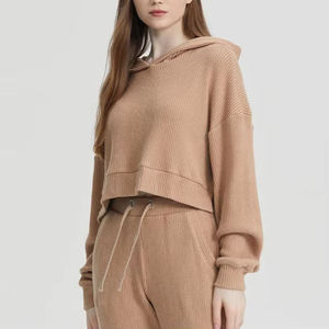 Conjunto Deportivo de 2 Piezas para Mujer, Primavera 2025, OEM, Personalizado, Top Corto y Sudadera con Capucha Oversize - Product Image 2