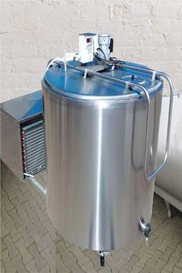 Tanque de Enfriamiento de Leche de Acero Inoxidable |   Tanque de Almacenamiento de Leche Refrigerado con Tuberías Sanitarias para Granjas y Procesamiento de Leche - Product Image 2