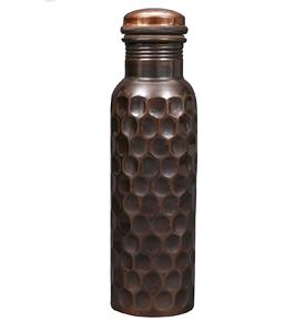 Bouteille d'eau en cuivre martelé de 900 ml avec bouchon noir moderne, réutilisable et étanche, pour le bureau, les voyages et l'usage quotidien - Product Image 5