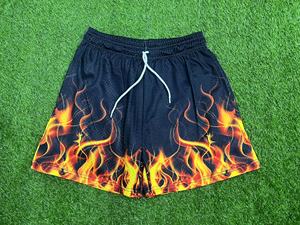 การระเหิดกางเกงขาสั้นตาข่ายสีดำและสีแดงของผู้ชายแห้งเร็วใส่สบายกางเกงตาข่ายเอวยางยืดกางเกงขาสั้นบาสเก็ตบอลสองชั้น - Product Image 3