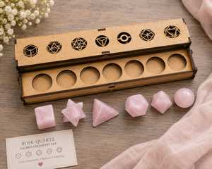 Coffret de 7 Solides Platoniques Sculptés en Pierres Précieuses pour la Guérison par le Reiki, la Méditation et le Feng Shui - Product Image 4