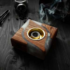 Brûleur d'encens en résine époxy et bois Emerald Forest Flow – Support artisanal haut de gamme fait main pour bâtonnets et cônes, idéal pour les espaces bien-être - Product Image 2
