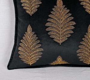 Housse de coussin brodée de perles Aaliyan Impex, luxueuse et économique, 100% coton, personnalisable pour le salon, le canapé, la chambre à coucher, le lit - Product Image 5