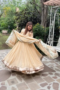ชุดสัลวาร์แบบดั้งเดิมสำหรับสุภาพสตรี สไตล์อินเดียและปากีสถาน  มีจำหน่ายจากผู้ส่งออกชาวอินเดีย - Product Image 2