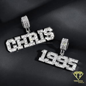 Collar con Colgante de Diamante Cultivado en Laboratorio de Lujo con Nombre CHRIS, Diseño de Letras en Bloque con Incrustaciones de Diamantes, Detalles Brillantes, Premium - Product Image 1