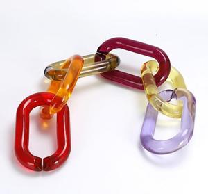 Sculpture en résine écologique, façonnée à la main, forme personnalisée, multicolore, en forme de chaîne, décoration artistique pour la maison, cadeau - Product Image 1