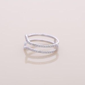 IGI Certified Curved Round Diamond Chevron Wedding Band in 14K White / Rose & Yellow Gold - Product Image 3