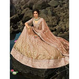 Lehenga Choli de talla grande para boda en un fabuloso color marrón con lentejuelas y malla. - Product Image 6