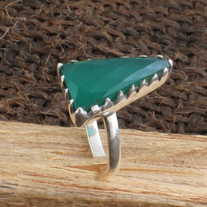 Bague en argent sterling 925 avec onyx vert naturel, sertie de griffes, bague solitaire en pierre précieuse, bijou fantaisie pour femme, fabrication artisanale sur mesure - Product Image 2