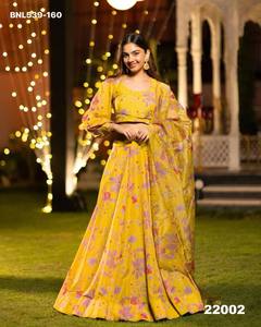 ผ้าไหมชีนอนคุณภาพดีที่สุด ทันสมัย พร้อมลายพิมพ์ดิจิทัล ชุดเลเฮนกาโชลี พร้อมผ้าคลุมไหล่และเสื้อคลุมไหล่ ผู้จัดจำหน่ายและส่งออกทั่วโลก - Product Image 5