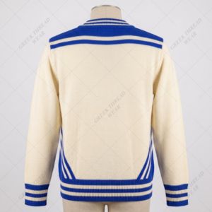Pull en maille à col en V personnalisé avec logo chenille D9 Sorority Fraternity, style universitaire et athlétique - Product Image 2