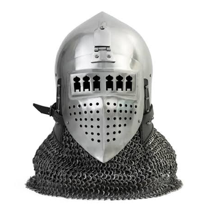 Casque médiéval en acier avec visière pointue, fentes pour les yeux et chaîne intégrale, disponible à prix de gros. - Product Image 3