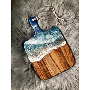 Tabla de Cortar de Madera de Acacia con Resina Epoxi con Diseño de Olas Oceánicas, Tabla de Servir Quesos y Charcutería Artesanal con Logotipo Personalizable - Product Image 1
