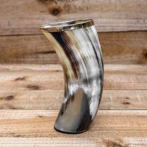 Meilleurs verres à shot faits main en corne de buffle écologiques, style antique européen, tasse Viking pour fêtes et célébrations - Product Image 1