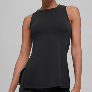 Débardeur noir sans manches à col rond pour femme, en tricot de spandex et polyester, idéal pour le sport, la remise en forme et les activités physiques, style minimaliste - Product Image 1