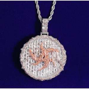 Colgante de Diseño con Símbolo, Diamantes Moissanite VVS y Plata de Ley 925, Joyería Hip Hop - Product Image 3