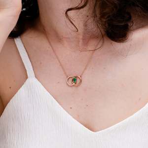 14K Solid Gold Natural <b>Emerald</b> Interlocking Circle <b>Pendant</b> Necklace With Diamond Accents Fine Jewellery Neo Heritage - Product Image 3