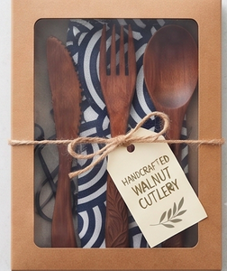 Ensemble de couverts en bois de noyer artisanal avec manche à motif feuille, cuillère, fourchette, couteau, design minimaliste, pour cadeau ou usage hôtelier - Product Image 5