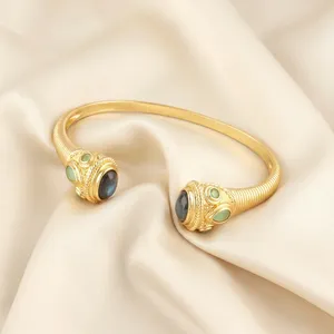 กำไลข้อมือแบบเปิดปรับได้ประดับด้วยพลอยลาบราโดไรต์และอะคาเซโดนี CZ สำหรับผู้หญิง ชุบทอง 18k ป้องกันการหมองคล้ำ - Product Image 4