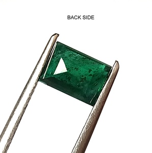 Pierre précieuse naturelle émeraude taille baguette translucide de 1,15 carat, dimensions 5x6,8x3,8 mm - Product Image 5