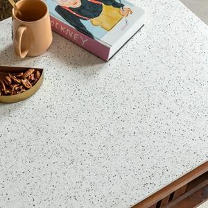 Table basse Vandana Nimbus Vertex en bois d'acacia et terrazzo - Product Image 4