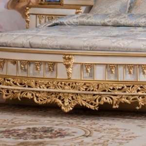 Ensemble de chambre d'hôtel de luxe classique européen antique français en acajou massif sculpté couleur crème, comprenant des tables de chevet avec rangement et un coiffeuse - Product Image 5