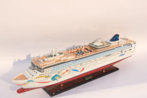 Crucero artesanal modelo 100cm/inspirado en NORWEGIAN DAWN - Product Image 5