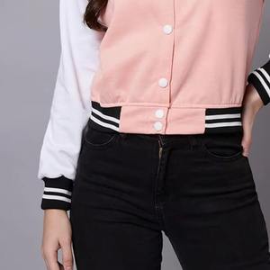 Chaqueta Varsity Corta de Moda para Mujer, con Mangas de Cuero Personalizadas y Forro de Lana, Chaqueta de Béisbol para Invierno - Product Image 3