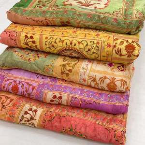 Tissu imprimé numérique de qualité supérieure en polyester, coton, rayonne et mousseline à motifs floraux pour robes, chemisiers et vêtements féminins - Product Image 1