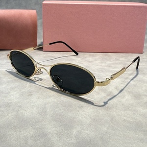 Nouvelles Lunettes de Soleil de Luxe 2026 pour Hommes et Femmes – Tendance et Personnalisées, Verres UV400, Style Polygone - Product Image 2